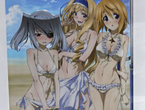 白水着が魅力的な「A2クリアポスター」など バンプレスト「IS系」新作プライズ＆一番くじ特集【キャラホビ2013】