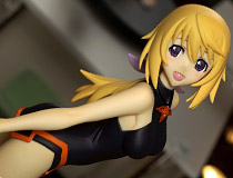 IS シャルが、ISスーツ姿でSQフィギュアに登場！【第53回ホビーショー】