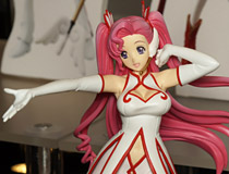 2014年1月に登場予定！「コードギアス 反逆のルルーシュR2 DXFフィギュア2～RED＆WHITE～」の彩色サンプル【第53回ホビーショー】