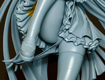 「パンスト ストッキング」の無彩色原型が公開！ オーキッドブース新作フィギュア特集【宮沢展示会32】