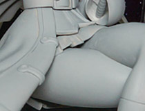 眩しい太もも！メガハウス「ハイプリエステス 劇場版 モーレツ宇宙海賊 加藤茉莉香」の無彩色サンプル【メガホビ2013秋】