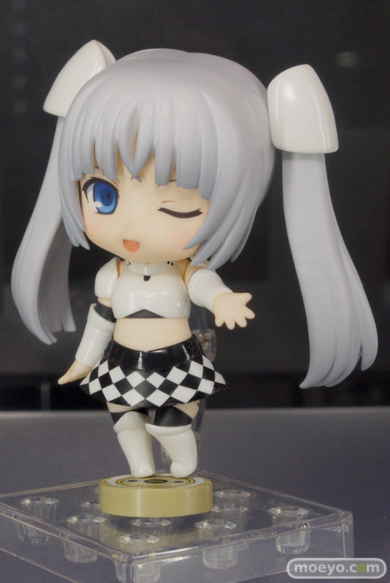 ねんどろいど ミス・モノクローム　全身01