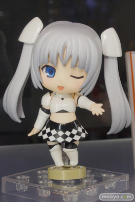 ねんどろいど ミス・モノクローム　全身02