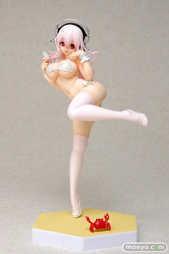 BEACH QUEENS NITRO SUPER SONIC すーぱーそに子 全身 01