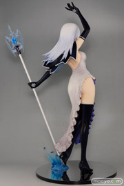 アルカディア シャイニング・ブレイド アイラ・ブランネージュ・ガルディニアス 全身 04