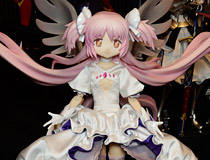 【C3 2014】メディコム×マックス×グッスマ共同開発第7弾！「リアルアクションヒーローズ 魔法少女まどか☆マギカ アルティメットまどか」　新作アクションフィギュア彩色サンプル