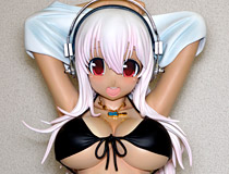 1/2スケールの黒ビキニ版そに子が、3店舗流通限定で予約開始！A-TOYS「すーぱーそに子 日焼けVer.　黒ビキニ」　新作フィギュア画像特集