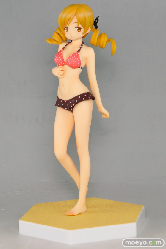 ウェーブ　BEACH QUEENS 劇場版 魔法少女まどか☆マギカ 巴マミ Ver.2　01