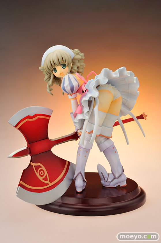 クレイズ クイーンズブレイド 鋼鉄姫ユーミル フィギュア 画像 レビュー 01