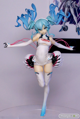 ワンダーフェスティバル2014　夏　フィギュア　画像　WONDERFUL HOBBY LIFE FOR YOU!!20　初音ミク　IS　フリーイング　グッドスマイルカンパニー　ウイング　Gift　ペンギンパレード　39