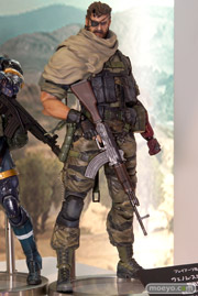 東京ゲームショウ2014 画像　フィギュア　レビュー　コナミ　プレイアーツ改 メタルギアソリッドV ヴェノム・スネーク　02