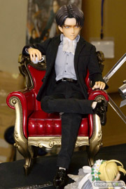 リアルアクションヒーローズ No.697 RAH 進撃の巨人 リヴァイ(スーツVer.)　メディコム・トイ　画像　サンプル　レビュー　アクション　フィギュア　03