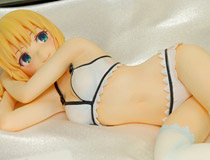ウェーブの新シリーズフィギュア「ランジェリースタイル」の「セイバー」4種がアキバでサンプル展示開始！