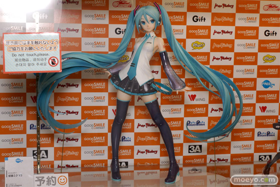 VOCALOID3 初音ミクV3　フリーイング　画像　サンプル　レビュー　フィギュア　パンツ　01