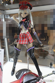 ドルフィードリーム ゴッドイーター　アリサ・イリーニチナ・アミエーラ TVアニメVer. ボークス　画像　サンプル　レビュー　フィギュア　ドール　ゴッドイーターフェス2015　03