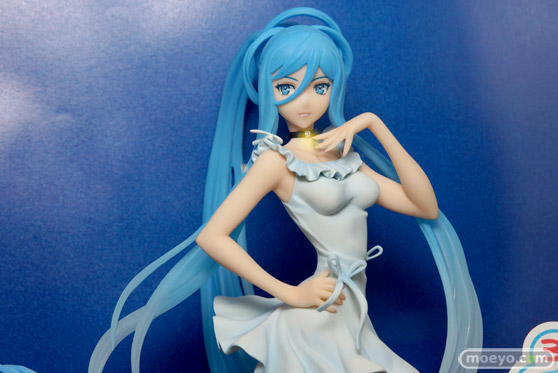 コトブキヤ秋葉原館　展示　画像　フィギュア　サンプル　レビュー　白　パンツ　ぽちゃ子　タカオ　09