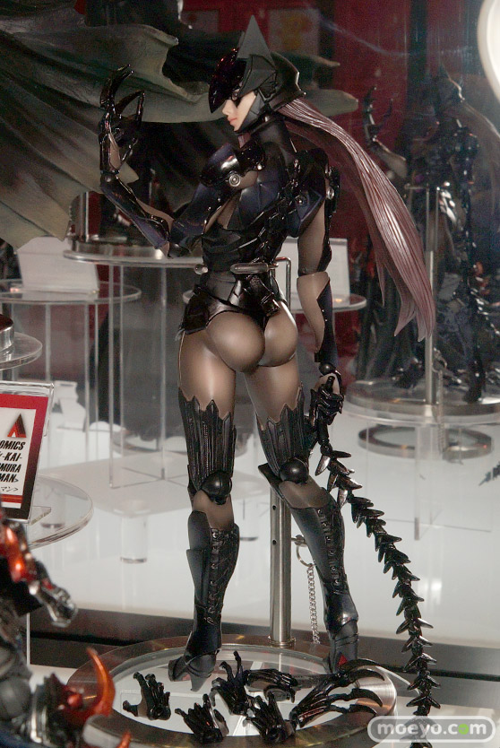 東京ゲームショウ2015　ヴァリアント プレイアーツ改 DC Comics DESIGNED BY TETSUYA NOMURA キャットウーマン　スクウェア・エニックス　画像　サンプル　レビュー　フィギュア　野村哲也　01
