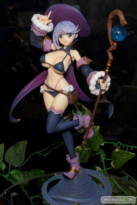 ビキニ・ウォリアーズ メイジのサンプル展示の様子01