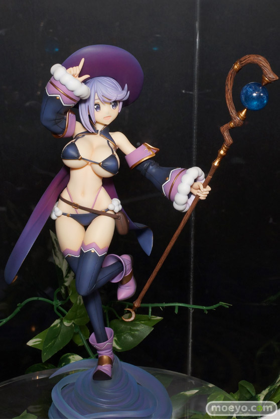 ビキニ・ウォリアーズ メイジのサンプル展示の様子03