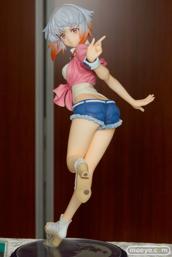 アクエリオンロゴス 月銀舞亜のサンプル画像03