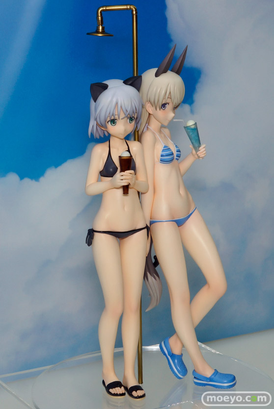 ストライクウィッチーズ2 サーニャ＆エイラ 水着Ver.のサンプル画像02