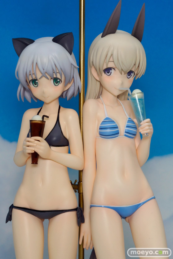 ストライクウィッチーズ2 サーニャ＆エイラ 水着Ver.のサンプル画像04