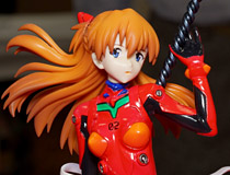 【宮沢展示会36】クレイズ新作フィギュア「ヱヴァンゲリヲン新劇場版：破 式波・アスカ・ラングレー」の彩色サンプルが展示！