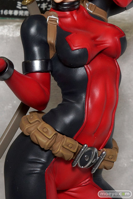 コトブキヤのMARVEL美少女 MARVEL UNIVERSE レディ・デッドプールのフィギュアサンプル画像06