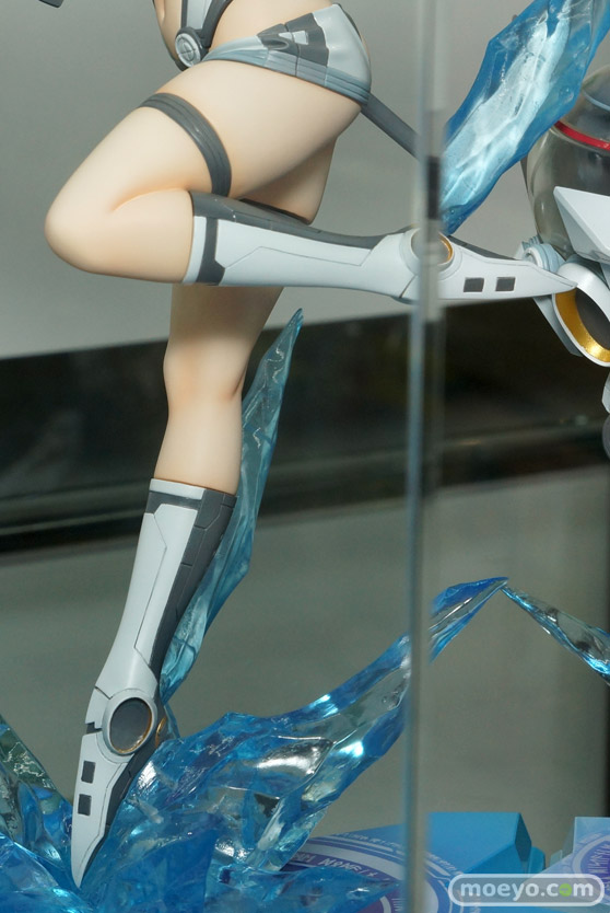 コトブキヤのソード＆ウィザーズ 覇剣の皇帝と七星の姫騎士 雪城冬華のフィギュアサンプル展示画像09