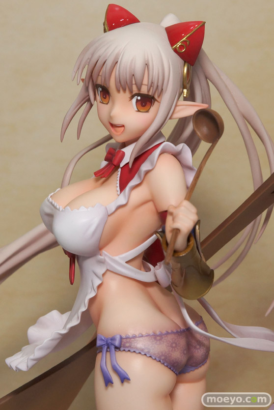 ホビージャパンのクイーンズブレイド リベリオン　召喚士アルドラのフィギュアサンプル展示の様子画像04