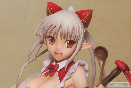 ホビージャパンのクイーンズブレイド リベリオン　召喚士アルドラのフィギュアサンプル展示の様子画像05