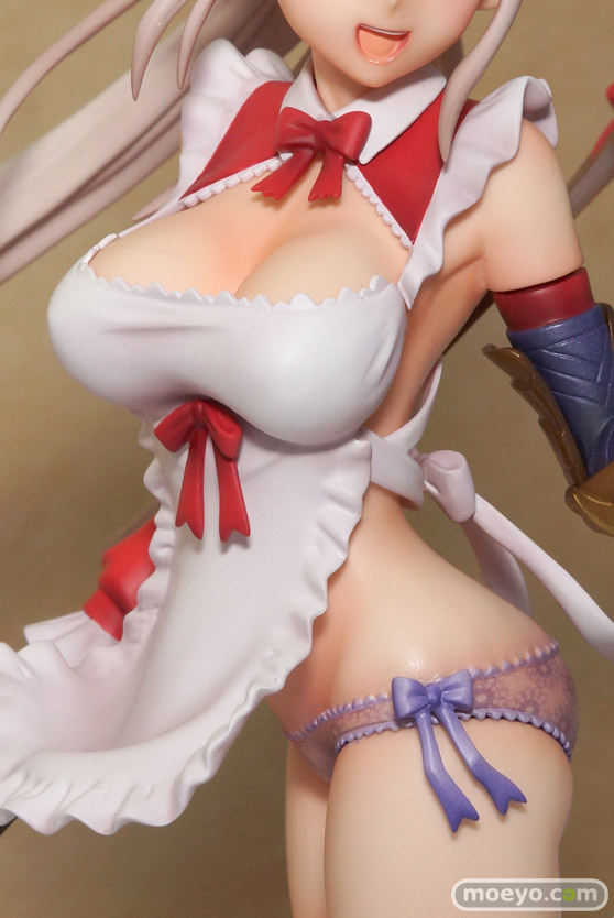 ホビージャパンのクイーンズブレイド リベリオン　召喚士アルドラのフィギュアサンプル展示の様子画像06