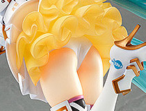 姫騎士モチーフのキービジュアルを忠実に立体化！グッドスマイルカンパニー新作フィギュア「レーシングミク 2015 Ver.」予約開始！