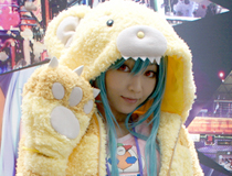 【WF2015夏】豪華絢爛！各ブースを華やかに彩った「コンパニオン」特集 03