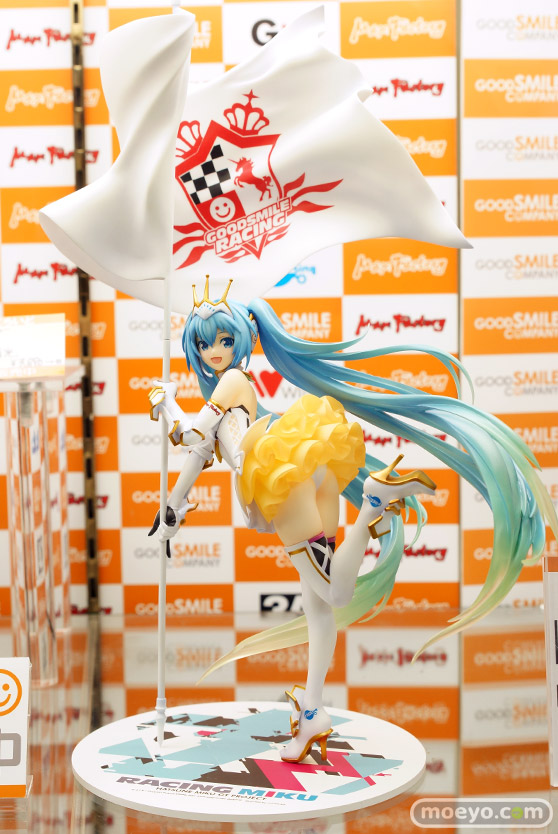 グッドスマイルカンパニーのレーシングミク 2015 Ver.のフィギュアサンプル展示画像01