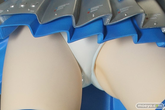 秋葉原での新作フィギュアサンプル展示の様子　ミク　そに子　ラブライブ02