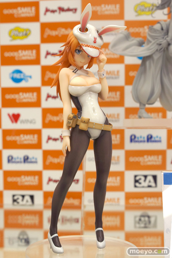 秋葉原での新作フィギュアサンプル展示の様子　ミク　そに子　ラブライブ28