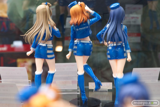 秋葉原での新作フィギュアサンプル展示の様子　ミク　そに子　ラブライブ44