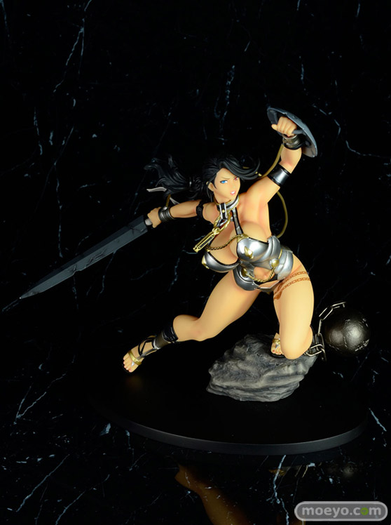 Q-sixのクイーンズブレイド リベリオン 囚われの竜戦士 ブランウェン 銀竜ver.のフィギュアサンプル画像01