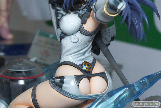 秋葉原の新作フィギュアサンプル展示の様子画像　雪城冬華　03