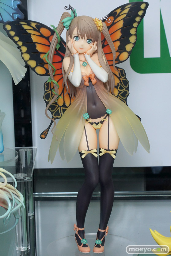 秋葉原の新作フィギュアサンプル展示の様子画像　雪城冬華　09