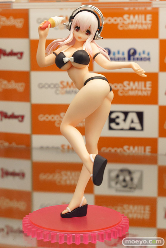 秋葉原の新作フィギュアサンプル展示の様子画像　雪城冬華　26