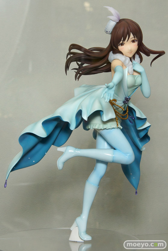 秋葉原の新作フィギュア展示の様子 新田美波 ルルティエ　セイテン　01