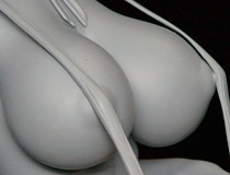 超絶過激なコスチュームでの立体化！スカイチューブ新作フィギュア「監獄学園 白木芽衣子」の無彩色原型が展示！【WF2016冬】