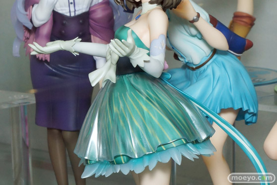 コトブキヤのアイドルマスター シンデレラガールズ 高垣楓 -はじまりの場所-のフィギュアサンプル展示の様子画像08