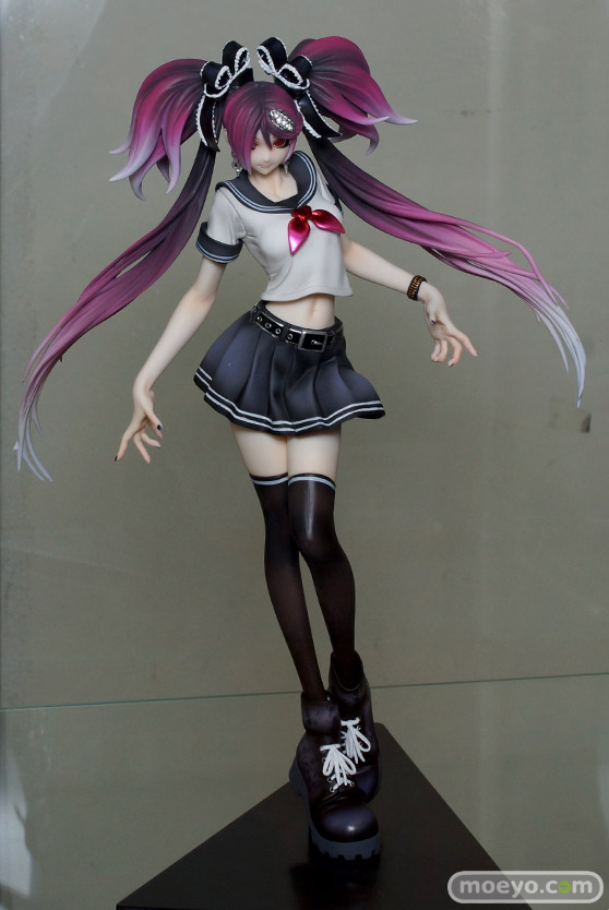 秋葉原での新作フィギュア展示の様子 花の妖精さん マリア・ベルナール 18