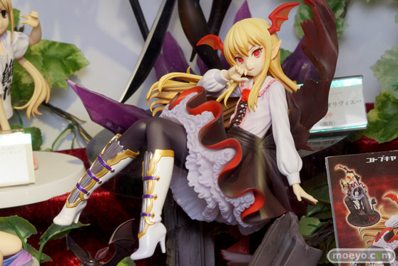 コトブキヤの神撃のバハムート リトルクイーン・ヴァンピィの製品版フィギュア画像02