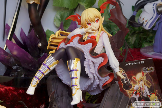 コトブキヤの神撃のバハムート リトルクイーン・ヴァンピィの製品版フィギュア画像03