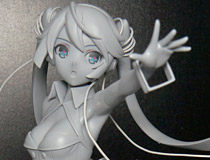 アルファマックス新作フィギュア「初音ミク -二次元ドリームフィーバーver.-」監修中原型が展示！【WF2016冬】