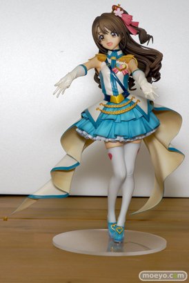 グッドスマイルカンパニーのアイドルマスター シンデレラガールズ 島村卯月 クリスタルナイトパーティVer.の新作フィギュアサンプル画像08